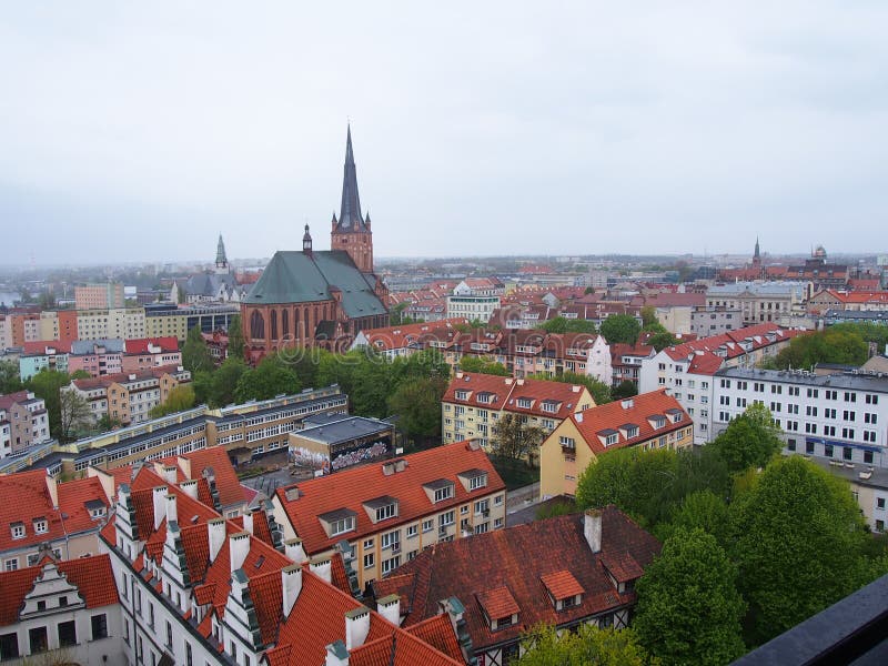 Pájaro-vista de Szczecin Polonia tomada de castillo ducal, mayo de 2017 foto de archivo libre de regalías Pájaro-vista de Szczecin Polonia tomada de castillo ducal, mayo de 2017 foto de archivo libre de regalías