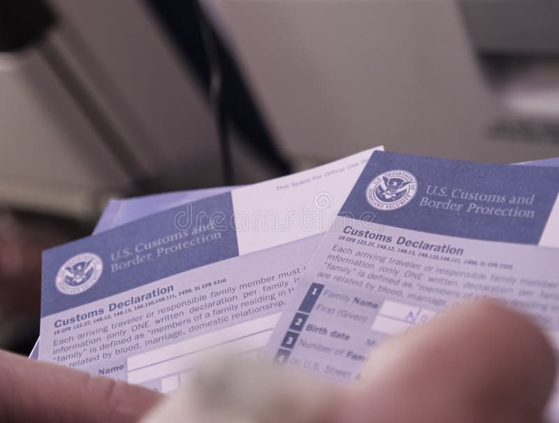 Påfyllning U S Tulldeklarationform royaltyfria foton Påfyllning U S Tulldeklarationform royaltyfria foton