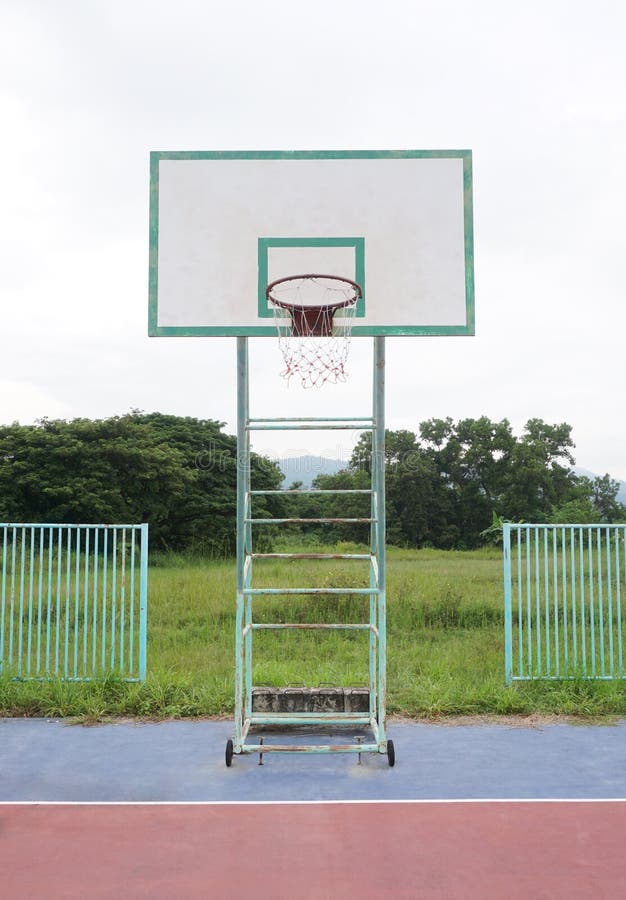 Pé de basquete no campo fotos de stock