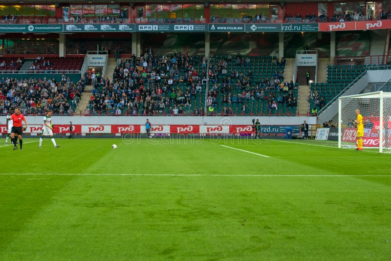 Pénalité frapper à la porte Rubin sur le match de football photo libre de droits Pénalité frapper à la porte Rubin sur le match de football photo libre de droits