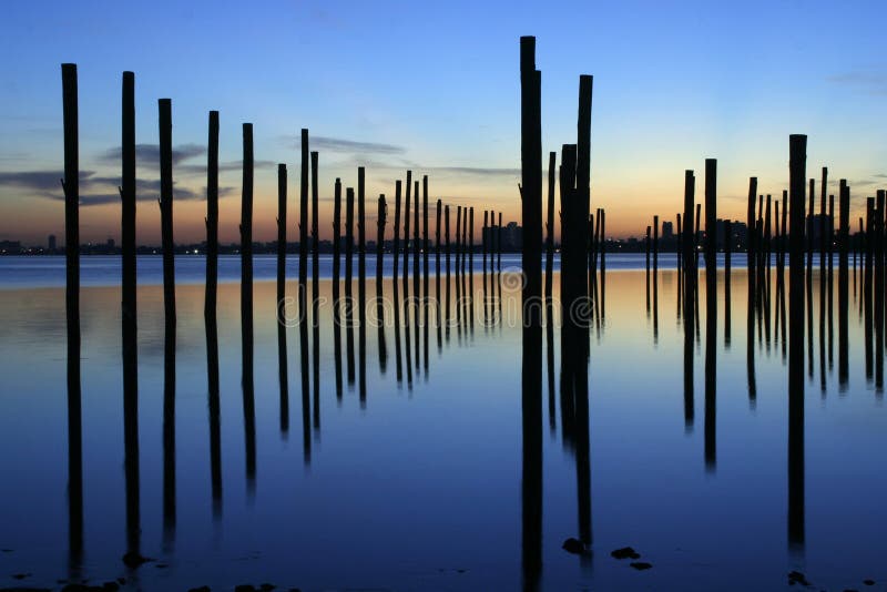 After the annual boat show, docking poles are left for a month or two. I just had to wait for a windless weather forecast and finally got my break. After the annual boat show, docking poles are left for a month or two. I just had to wait for a windless weather forecast and finally got my break.