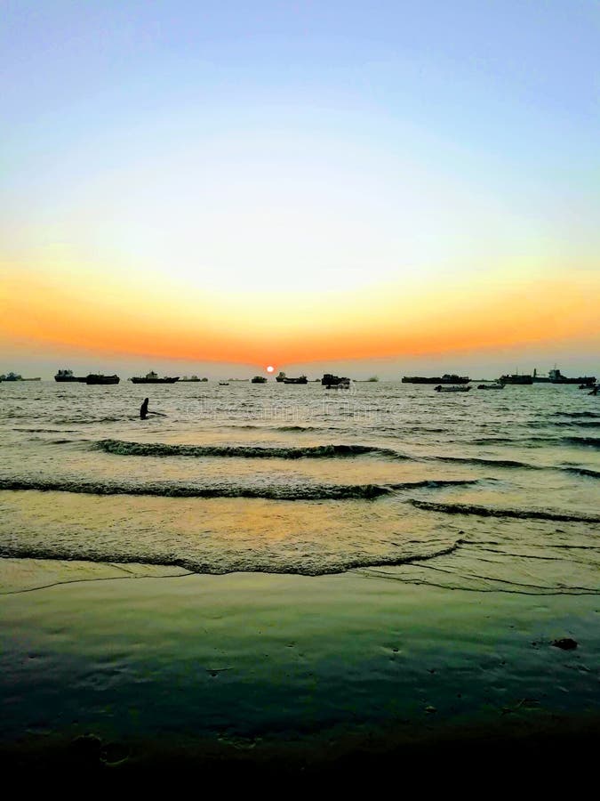 Pôr do sol perto da baía de bangal