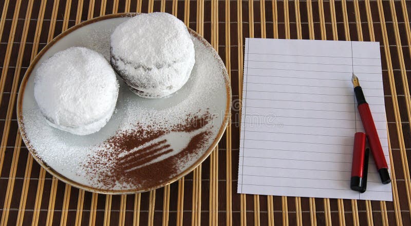 Pączki z pustym papierem fotografia stock Pączki z pustym papierem fotografia stock