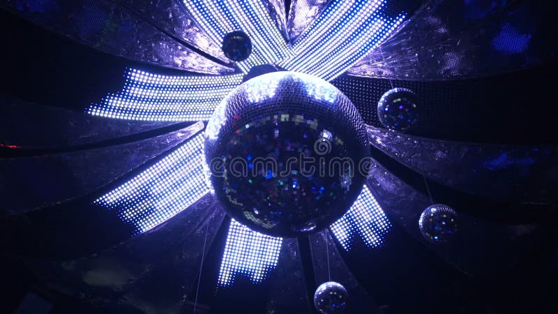 Płodozmienna dyskoteki lustra piłka z iluminującym wystrojem, błyska świetlicowego wyposażenie