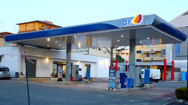 Q8 Gas Station. Kuwait Petroleum International Editorial Photo - Image ...