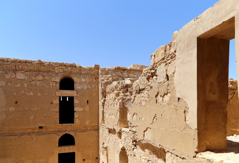 Qasr Kharana pustynny kasztel w wschodnim Jordania, (Kharanah lub Harrana) (100 km Amman) zdjęcie stock