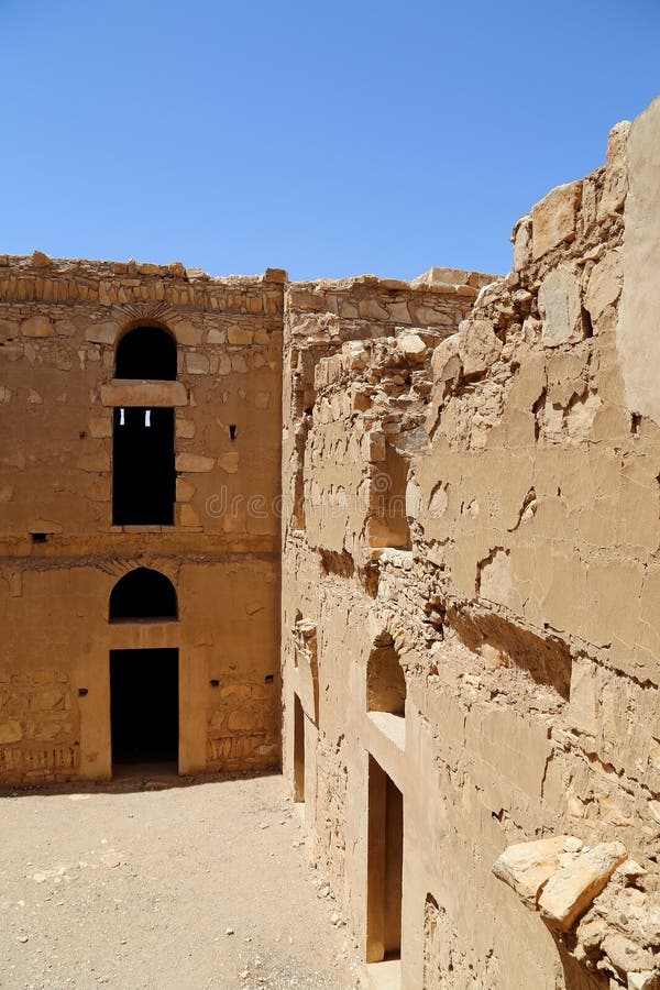 Qasr Kharana pustynny kasztel w wschodnim Jordania, (Kharanah lub Harrana) (100 km Amman) zdjęcia royalty free