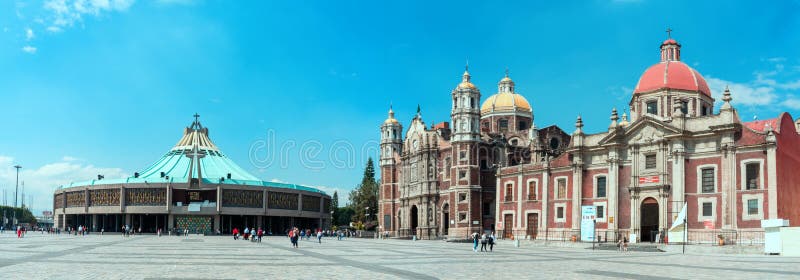 Quadrado da basílica de nossa senhora de Guadalupe em Cidade do México foto de stock royalty free Quadrado da basílica de nossa senhora de Guadalupe em Cidade do México foto de stock royalty free
