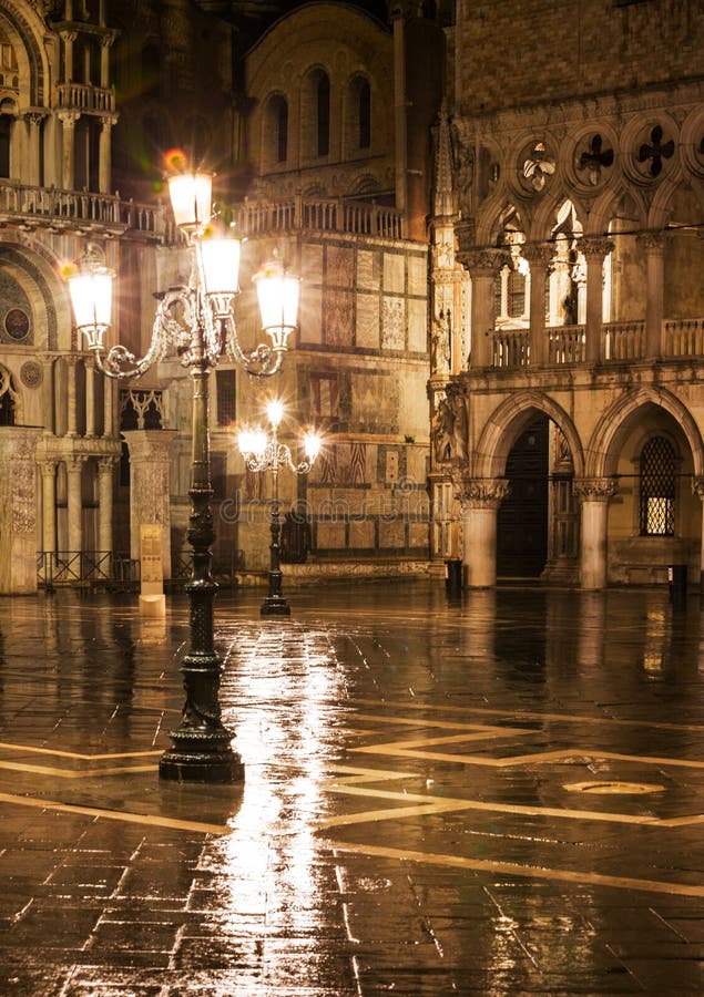 Quadrato di San Marco. Venezia. L'Italia. fotografia stock Quadrato di San Marco. Venezia. L'Italia. fotografia stock