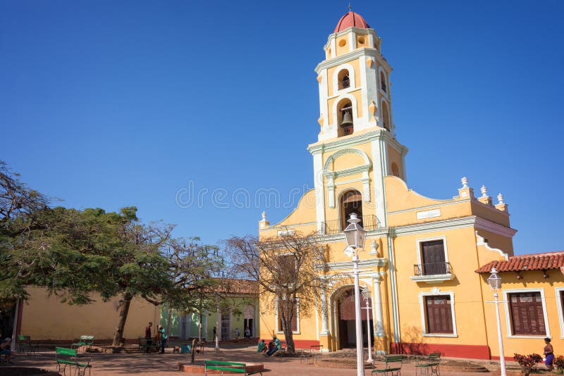 Quadrato e chiesa di St Francis di Assini, Trinidad Cuba fotografie stock Quadrato e chiesa di St Francis di Assini, Trinidad Cuba fotografie stock