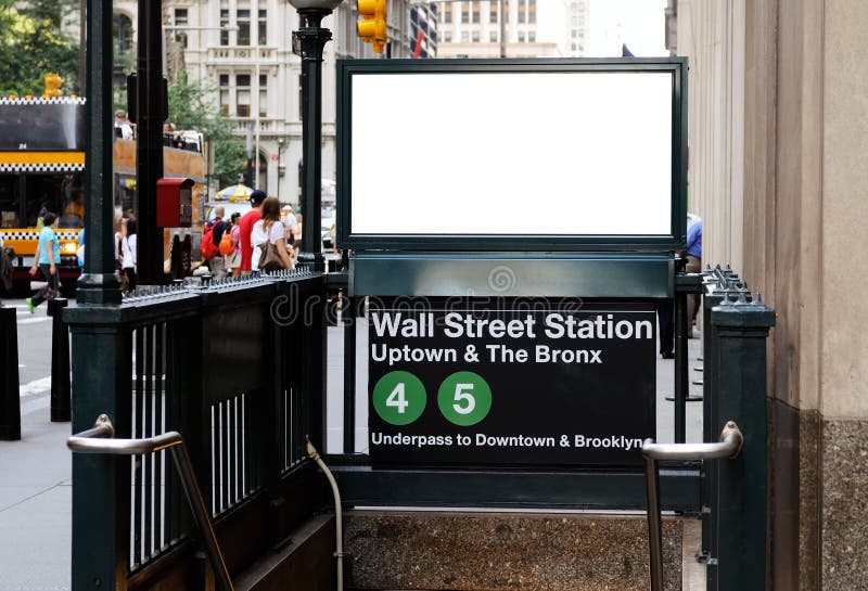 Quadro de avisos na estação de Wall Street
