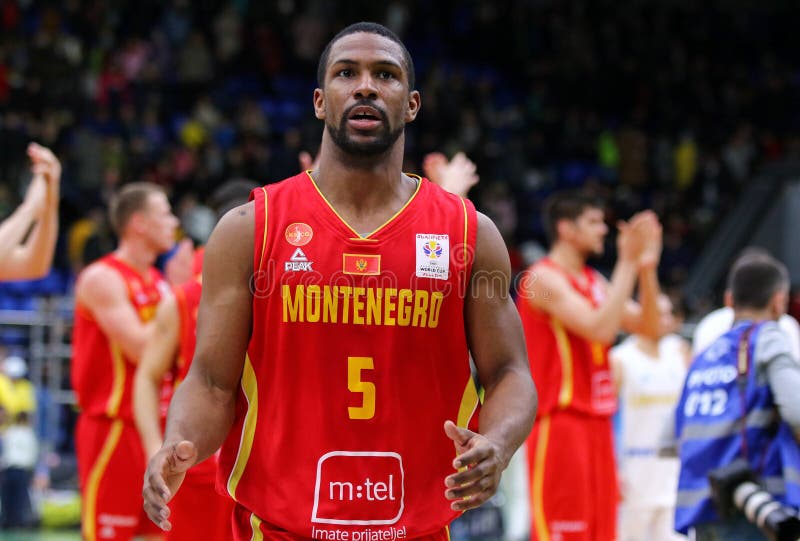 Qualificateurs de la coupe du monde de FIBA 2019 : L'Ukraine v Monténégro à Kiev, Ukraine
