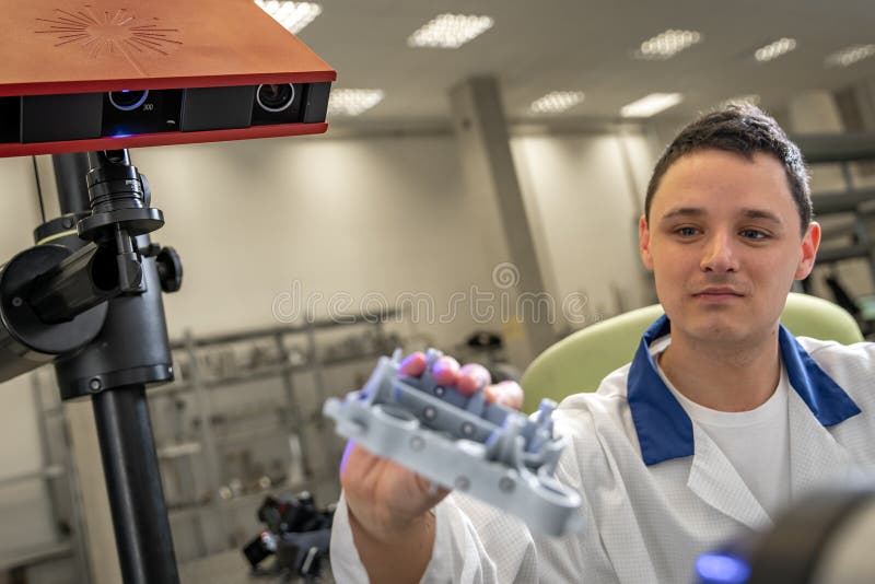 Technically professional machine for 3D scanning and measurement of plastic moldings using a laser. Technically professional machine for 3D scanning and measurement of plastic moldings using a laser.