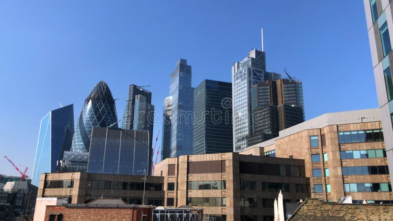 Quartiere finanziario della città di londra con una panoramica sud-ovest.