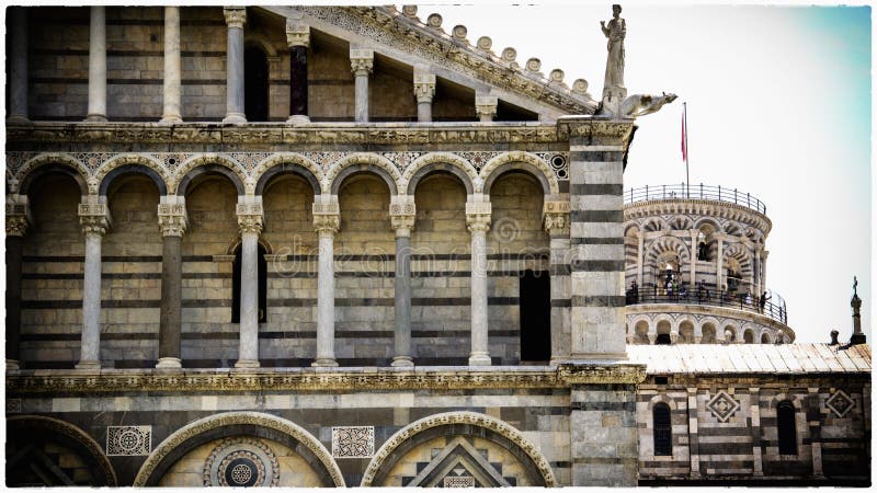 Quatro maravilhosas obras-primas na Piazza dei Miracoli, também conhecida como Praça dos Milagres Detalhe fotos de stock Quatro maravilhosas obras-primas na Piazza dei Miracoli, também conhecida como Praça dos Milagres Detalhe fotos de stock