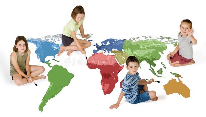 Quattro bambini che verniciano il mondo fotografia stock libera da diritti Quattro bambini che verniciano il mondo fotografia stock libera da diritti