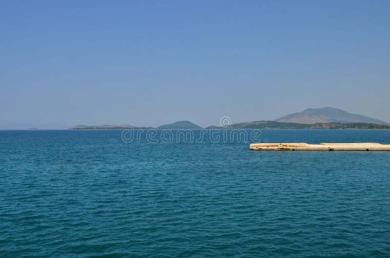 Quay sur la mer ionienne images stock Quay sur la mer ionienne images stock