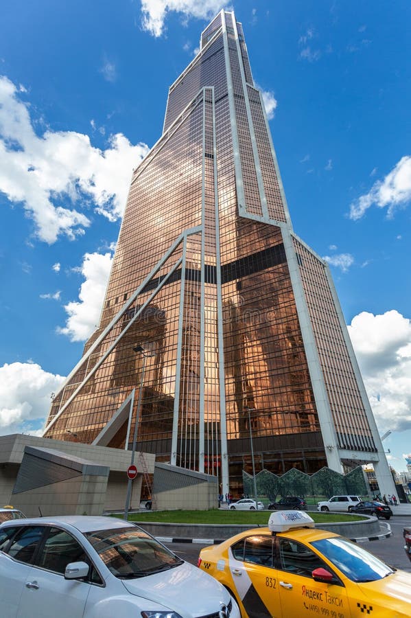 QuecksilQuecksilberturm im Komplex der Wolkenkratzer Moskauer Stadt lizenzfreies stockfoto QuecksilQuecksilberturm im Komplex der Wolkenkratzer Moskauer Stadt lizenzfreies stockfoto