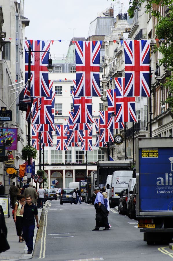 The Mall Decorated with Union Jack Flags Editorial Stock Image - Image ...