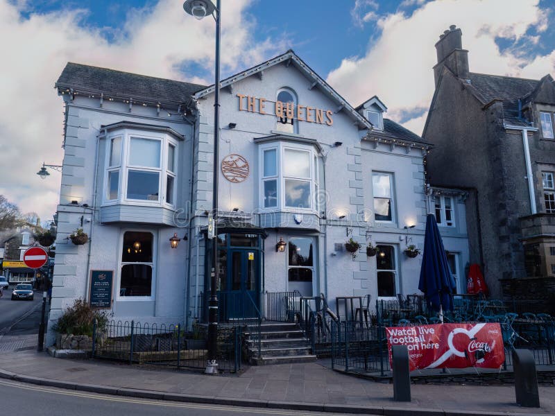 The Queens Public House in Windermere, Cumbria Editorial Photography ...