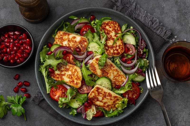 Queijo halloumi frito imagens de stock royalty free