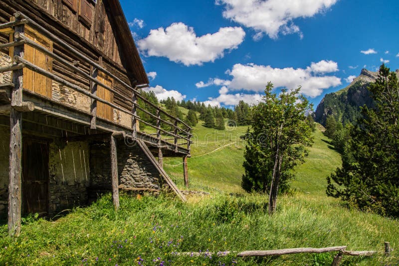 Chalmettes ceillac in qeyras in hautes alpes in france royalty free stock image Chalmettes ceillac in qeyras in hautes alpes in france royalty free stock image