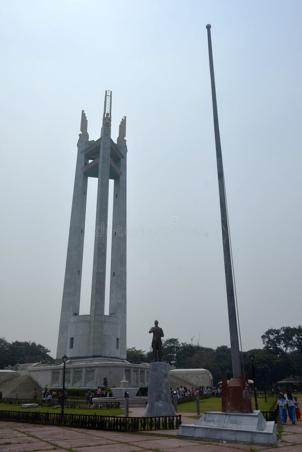 Quezon Memorial Circle Obelisk Monument Tower in Quezon City ...