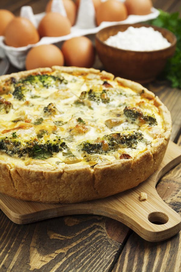 152 Quiche Lorraine Chicken Mushrooms Broccoli Stock Photos - Free