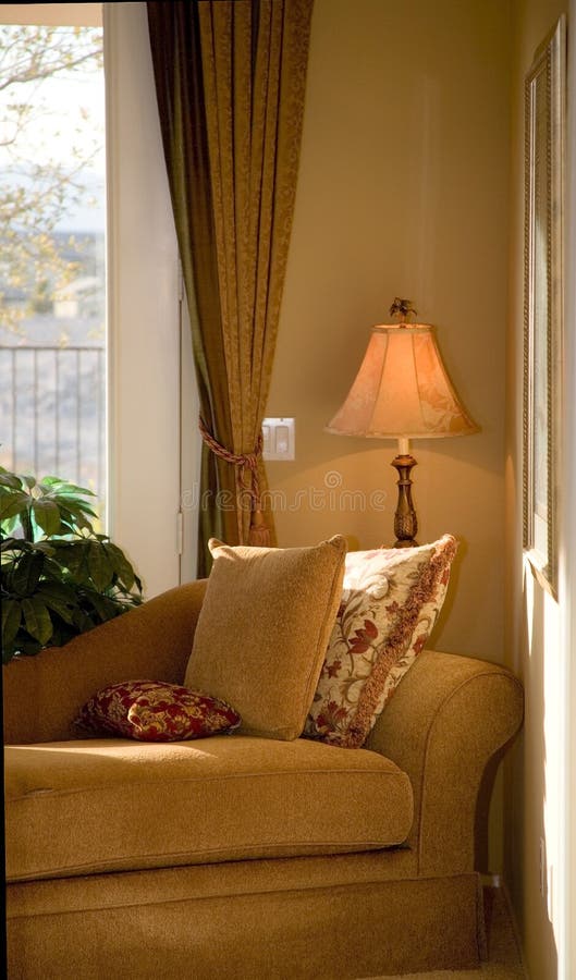 Luxusné a pohodlné rohu moderný domov pre relaxáciu a odpočinok.