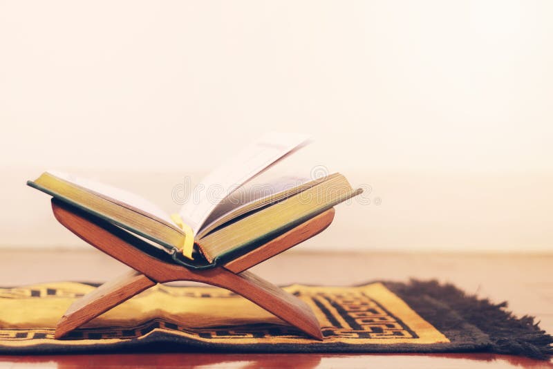 Quran het heilige boek van islam stock foto Quran het heilige boek van islam stock foto