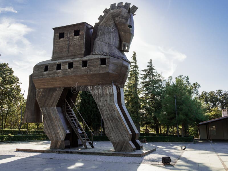 Cavalo De Troia De Madeira Em Canakkale, Turquia Foto de Stock Editorial -  Imagem de arqueologia, guerra: 93925553