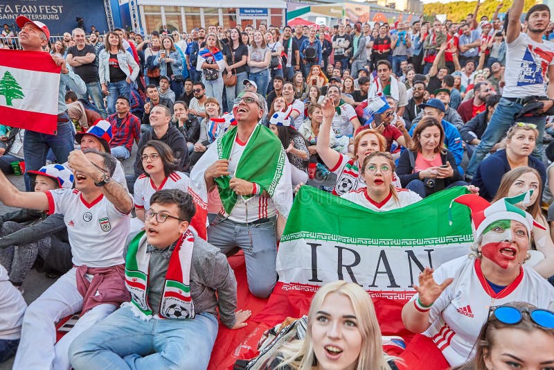 Multidão De Fãs Iranianos No Campeonato Do Mundo De FIFA Em Rússia  Fotografia Editorial - Imagem de internacional, petersburgo: 119993567