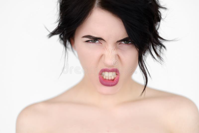 Rabia furiosa de la mujer de la cara de la emoción que descubre los dientes imagenes de archivo Rabia furiosa de la mujer de la cara de la emoción que descubre los dientes imagenes de archivo