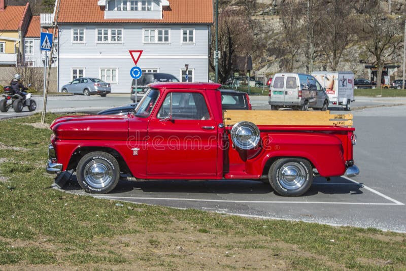 Raccolta 1965 di Chevrolet C10 Stepside fotografia stock libera da diritti Raccolta 1965 di Chevrolet C10 Stepside fotografia stock libera da diritti