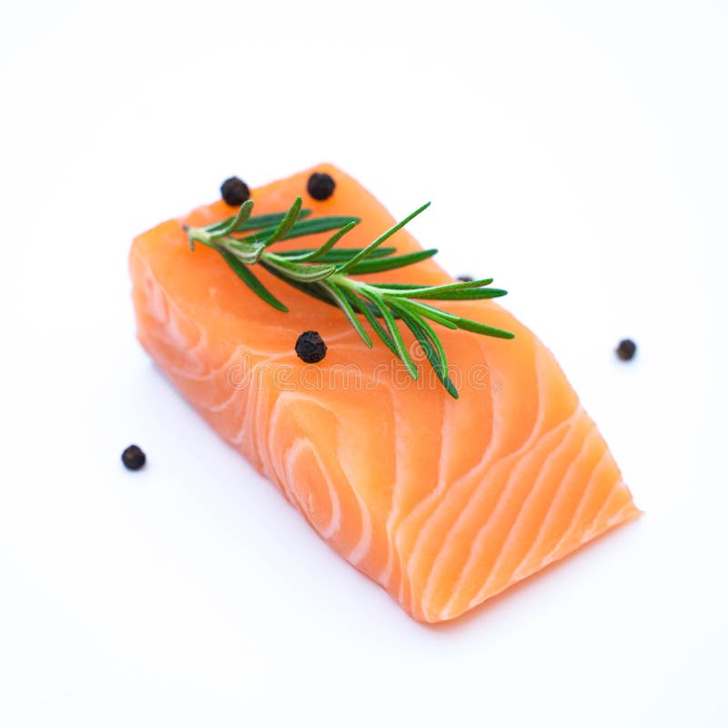 raccordi di color salmone crudi freschi isolati su bianco immagine stock raccordi di color salmone crudi freschi isolati su bianco immagine stock