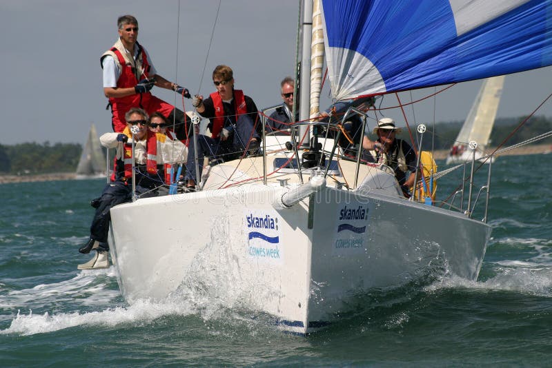 yacht racing in cowes this weekend