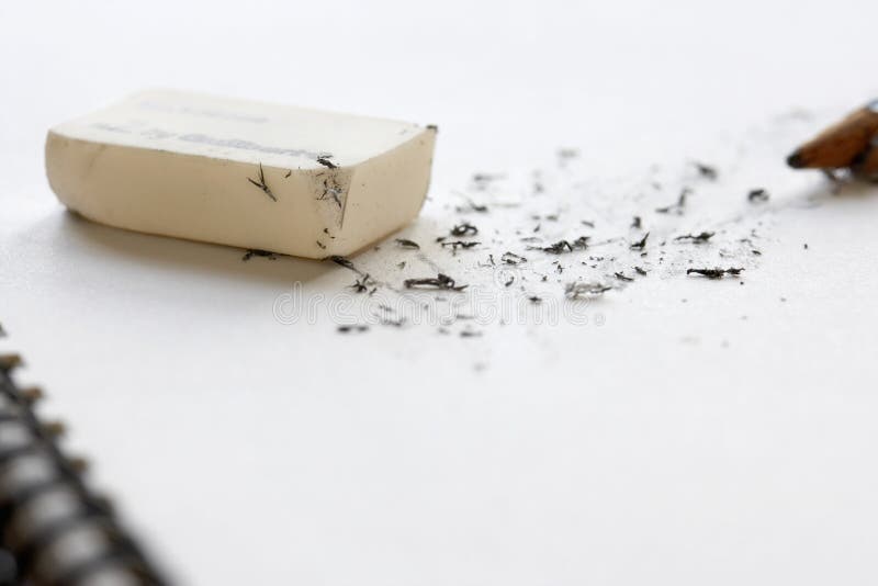 Radiergummi Und Bleistift Auf Sketchbook Stockbild Bild von