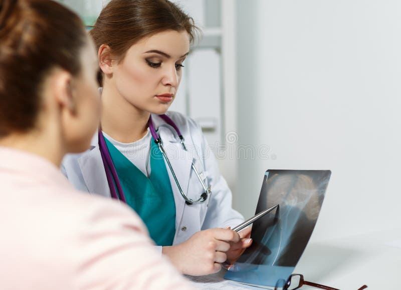 Radioloog of traumatologistconcept stock fotografie Radioloog of traumatologistconcept stock fotografie