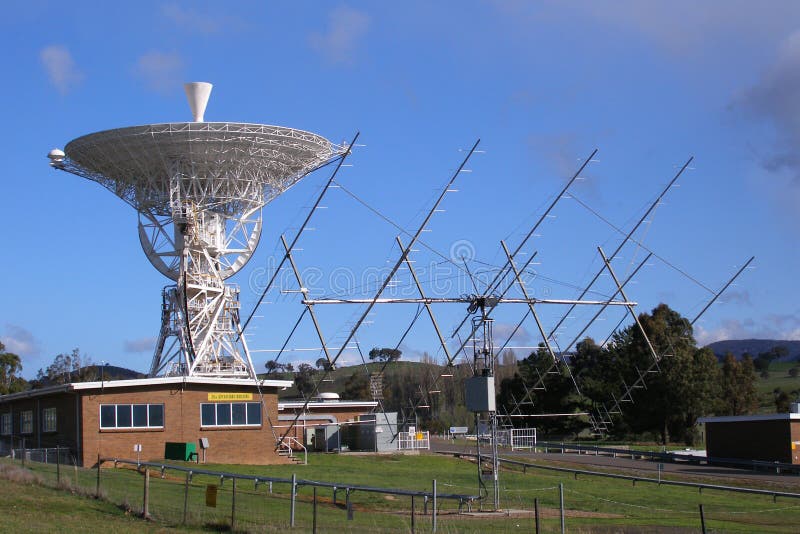 Radioteleskope, Tidbinbilla Weltraumflugbahnverfolgung-Station lizenzfreie stockfotos Radioteleskope, Tidbinbilla Weltraumflugbahnverfolgung-Station lizenzfreie stockfotos