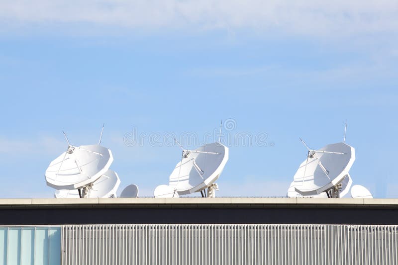 Radiotélescope moderne - antenne parabolique photo libre de droits Radiotélescope moderne - antenne parabolique photo libre de droits