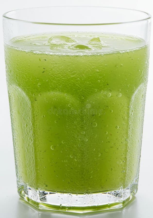 Rafraîchir le jus vert dans un verre illustration stock