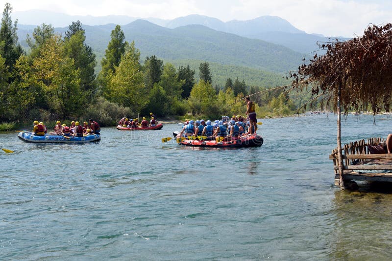 rafting imagen de archivo libre de regalías rafting imagen de archivo libre de regalías