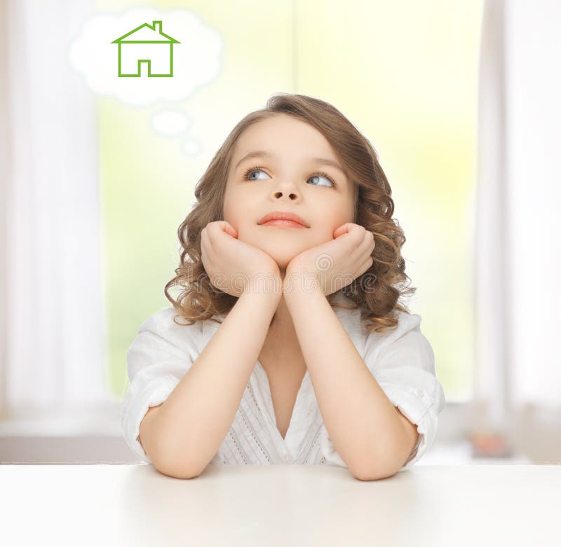 Ragazza che sogna della casa immagini stock Ragazza che sogna della casa immagini stock