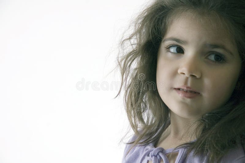 Ragazza graziosa fotografia stock libera da diritti Ragazza graziosa fotografia stock libera da diritti
