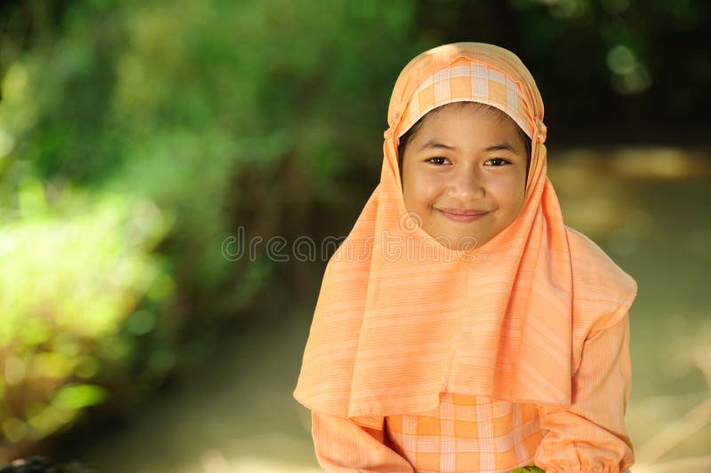 Ragazza musulmana fotografie stock libere da diritti Ragazza musulmana fotografie stock libere da diritti