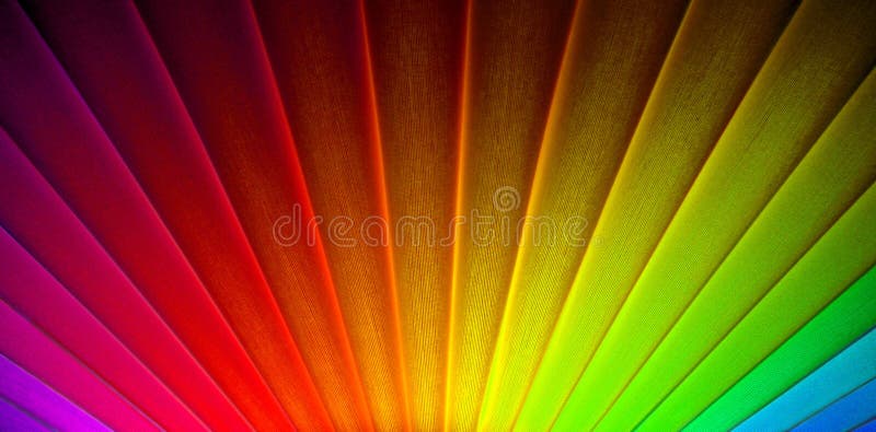 Raggi geometrici dello sprazzo di sole di alba dell'arcobaleno di art deco