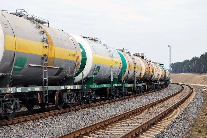 Railroad oil tanks