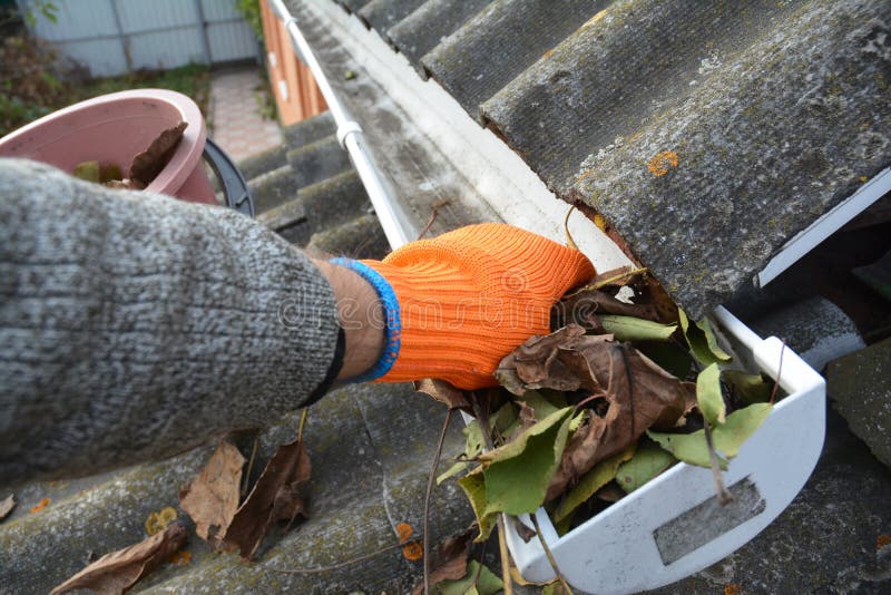 Gutter Cleaning Near Me McCordsville IN