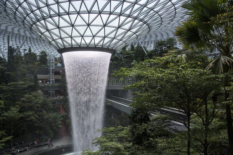 The Rain Vortex Inside the Jewal Changi Airport in Singapore Editorial ...