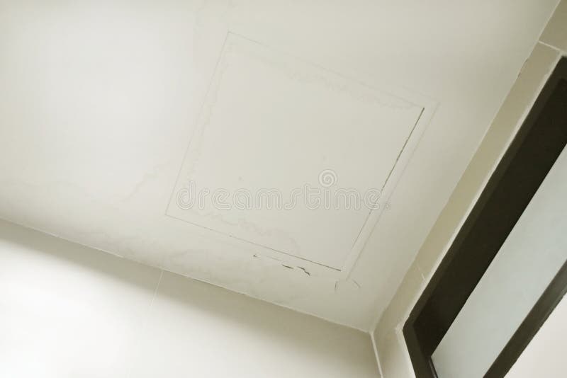 Ceiling Water Damage Stock Photos Download 1 043 Royalty Free Photos
